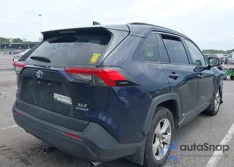 2019 Toyota Rav4 Xle from USA, damaged, VIN JTMRWRFV9KD029988